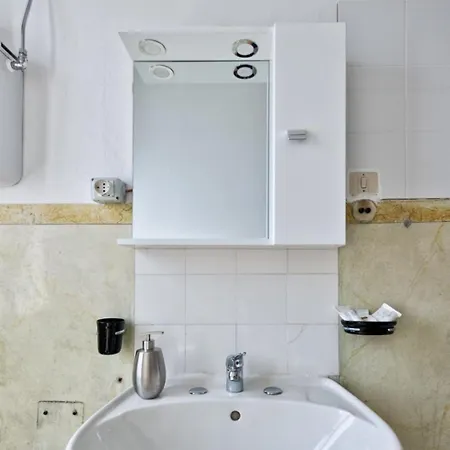 Apartment 2 Bedroom Mestre Train Station Venice