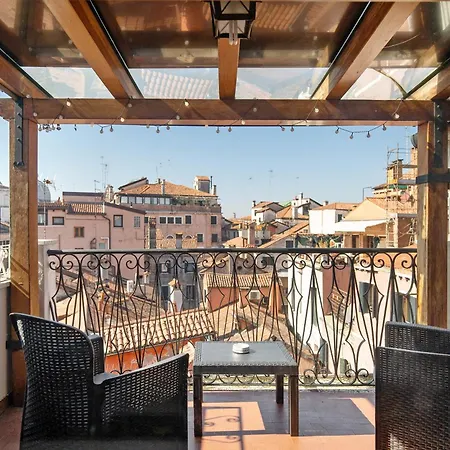 Residenza Tiziana Apartment Venice