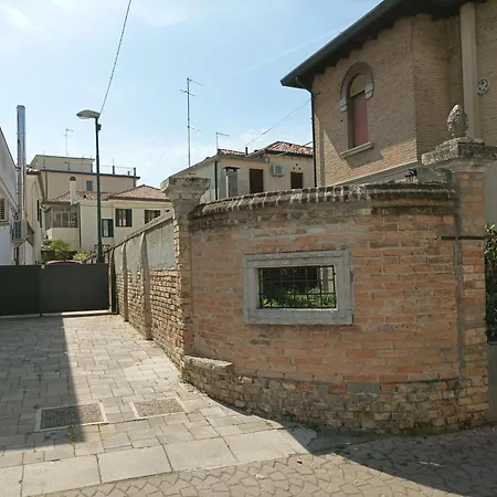 Charming Loft 15m To شقة