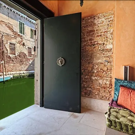 Caranieri Tenti Design House