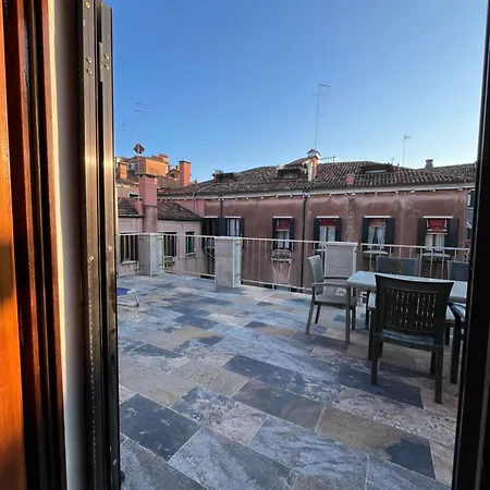 Paradiso Veneziano - 2 Bedrooms Flat With Private Terrace Apartamento *