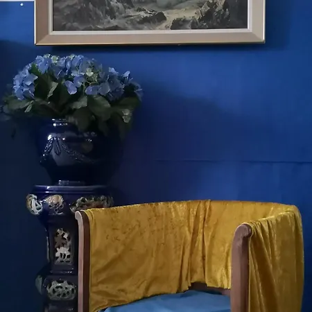 Spacious Artist's On Canal In Center - 100 Square Meters アパート ヴェネツィア