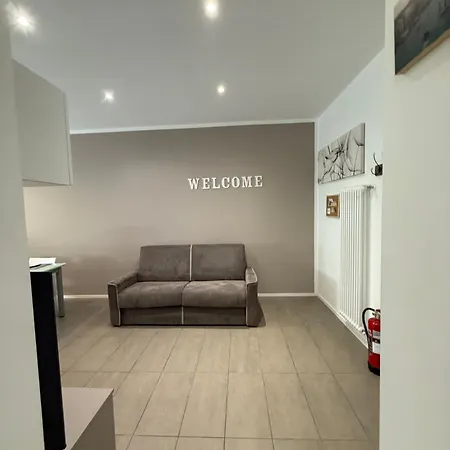 My Happy Place - Restyled Apartment Venice