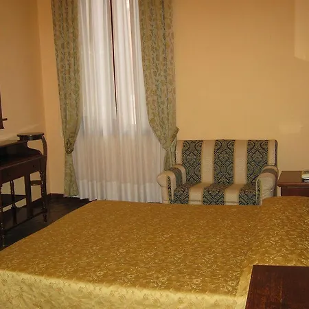 Lion Morosini Palace Hotell *