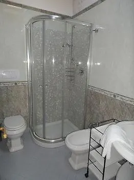 Hotel Mfm *