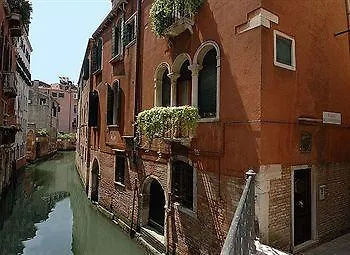 Ca' Bonvicini Bed and Breakfast 2*