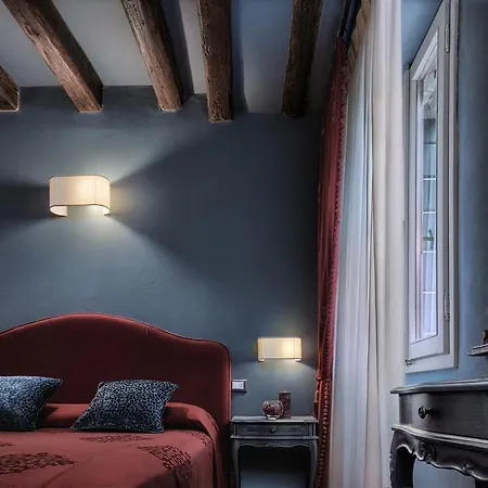 Fiorita Hotell *