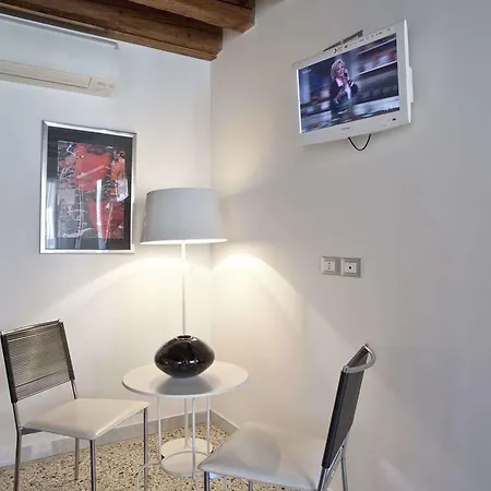 Ca Dell'ambasciatore * Venice