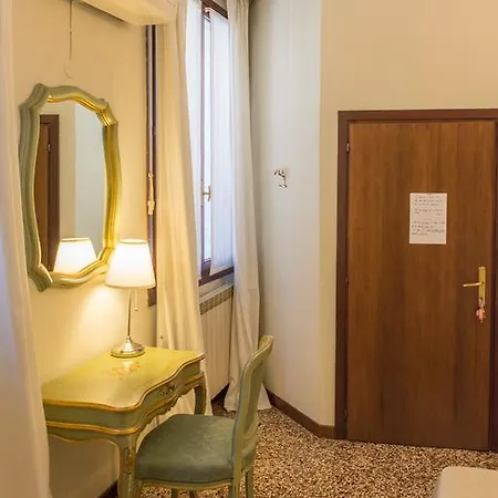 Affittacamere Residenza Al Pozzo 2*