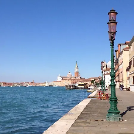 Venetian Mood: Secret Garden Appartement Venise