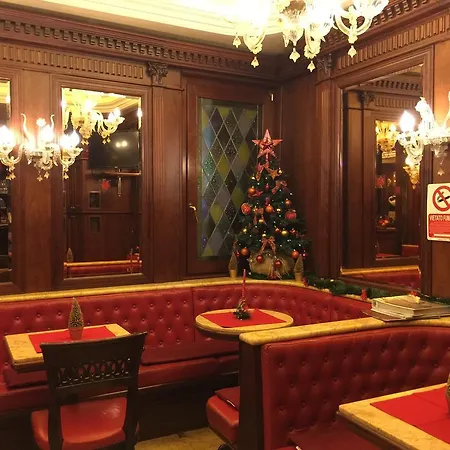 Hotel Lux 3*