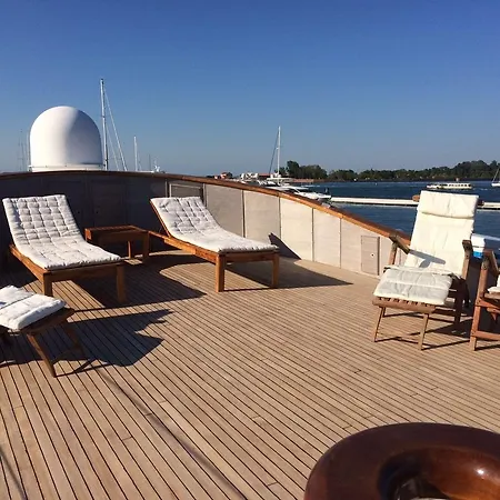 Botel Yacht Bert Venezia 5*