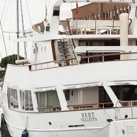 Yacht Bert Venezia Botel
