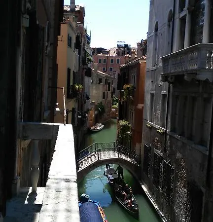 Apartment Balcone Sul Canale Venice