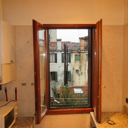 Station Terrace Apartment
