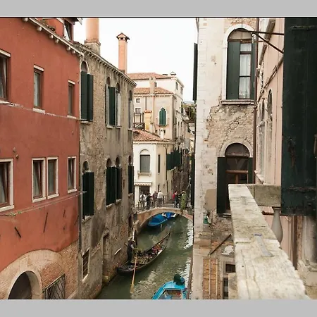Balcone Sul Canale Venice