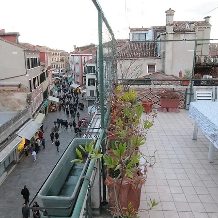 Station Terrace Apartment *