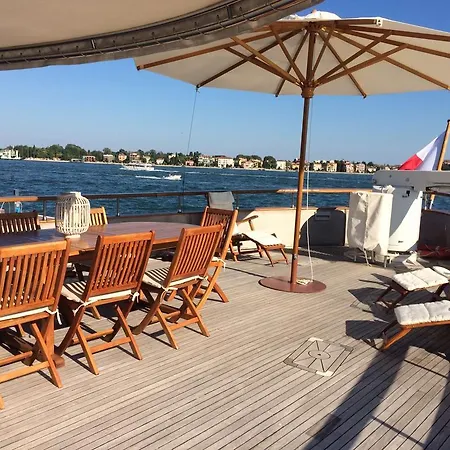 Yacht Bert Venezia