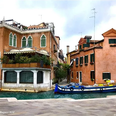 Yacht Bert Venezia