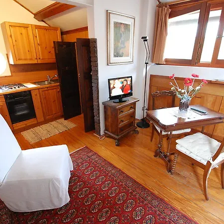 Campo San Trovaso Apartamento