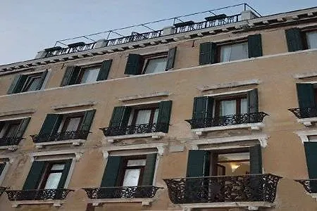 A Tribute To Music Residenza 3* Βενετία