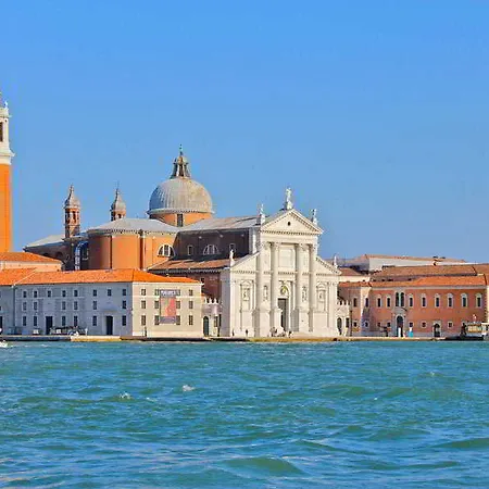 Ariel Silva Hotel Venezia