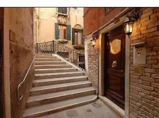 Bed and Breakfast Ca' Bonvicini 2*