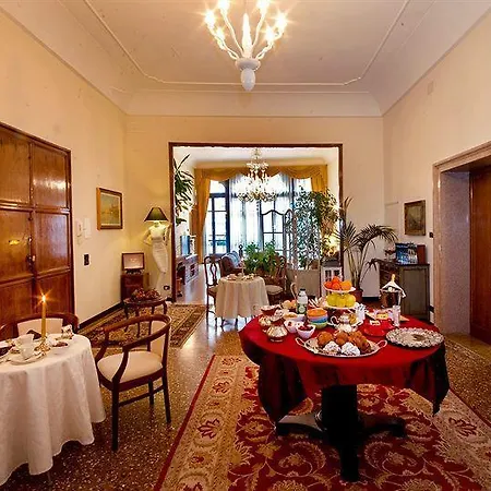 Ca' Cappellis 2* البندقية