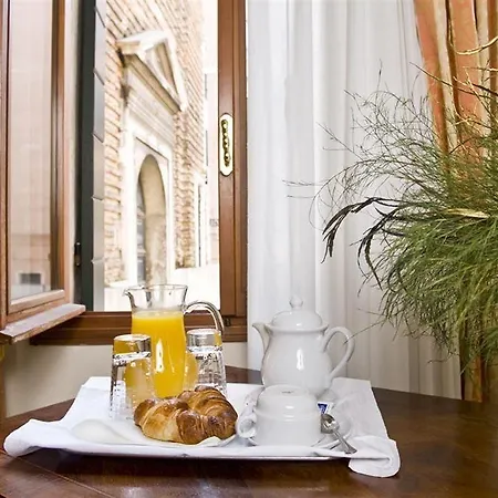 Bed & Breakfast La Locandiera 3*