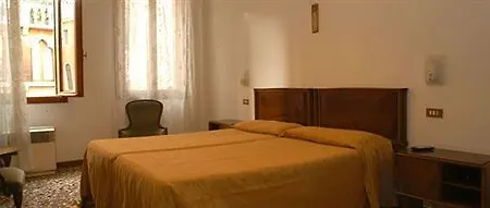 Fontana Hotel