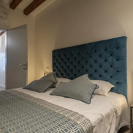 La Loggia Della Luna Pensjonat 5*