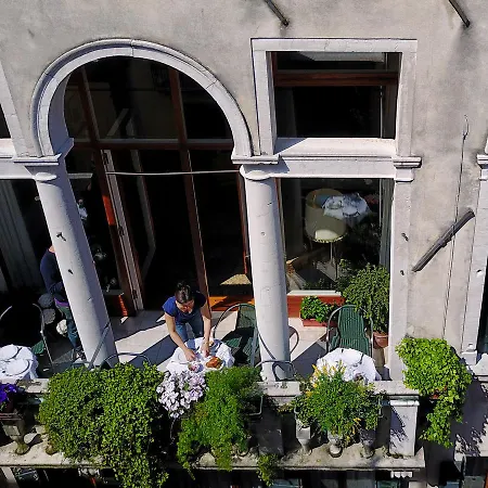 Campiello Zen Bed & Breakfast *