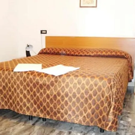Ariel Silva 2* Venezia