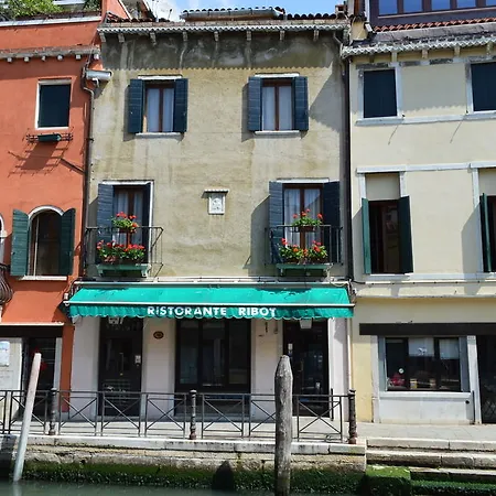 Hotel Salieri *