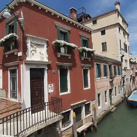 Oda ve Kahvaltı Casa Colleoni 2*