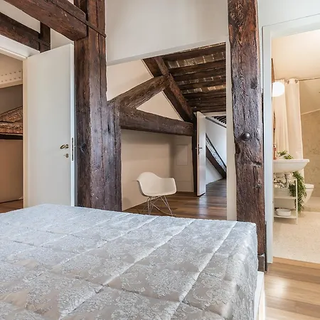 Saoner Venetian Design * Venice
