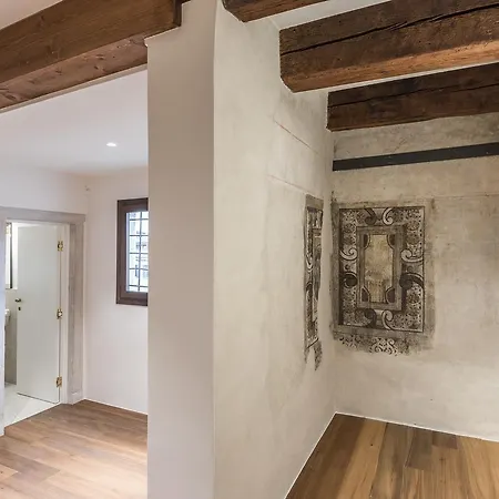 Apartment Saoner Venetian Design *