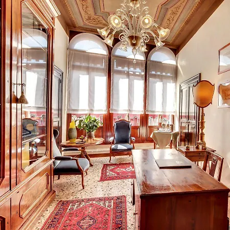 Palazzo Schiavoni Residenza D'epoca & Suite-apartments 3* Benátky