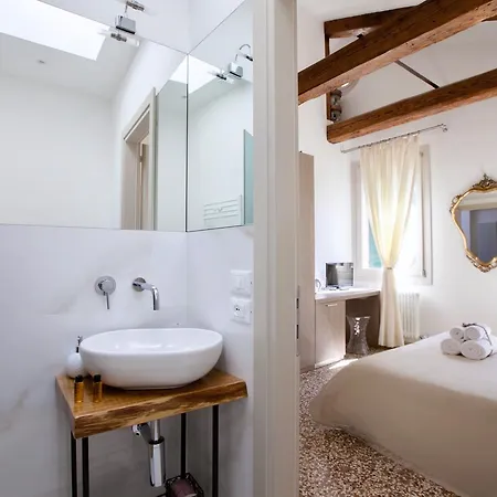 ベッド・アンド・ブレックファスト B＆b アル ポッツォ ディ ルーチェ
