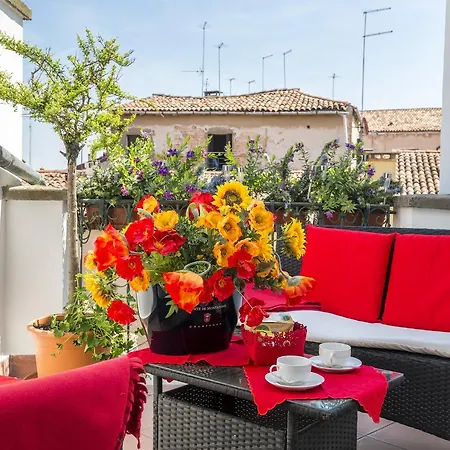 Elegant Terrace Near Piazza San Marco Last Floor No Lift Apartment
