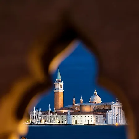 Apartment Heaven San Marco 1 E 2, The Elegant A Stone S Throw From St S Square