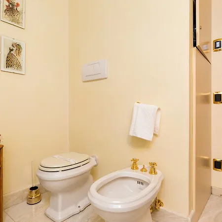 Heaven San Marco 1 E 2, The Elegant A Stone S Throw From St S Square Apartment