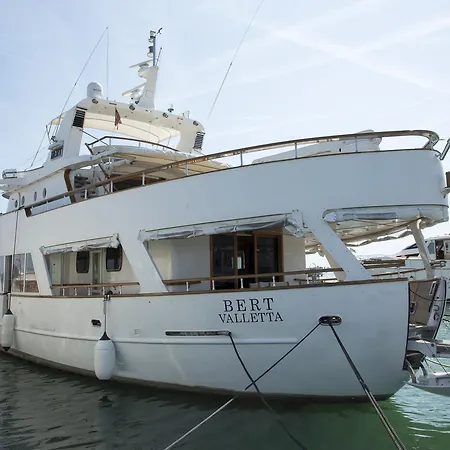 Yacht Bert Venezia