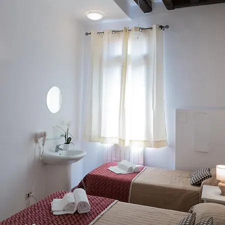 Backpackers House Guest house