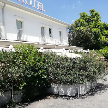 Ξενοδοχείο Ristorante Ca' Nova 3*
