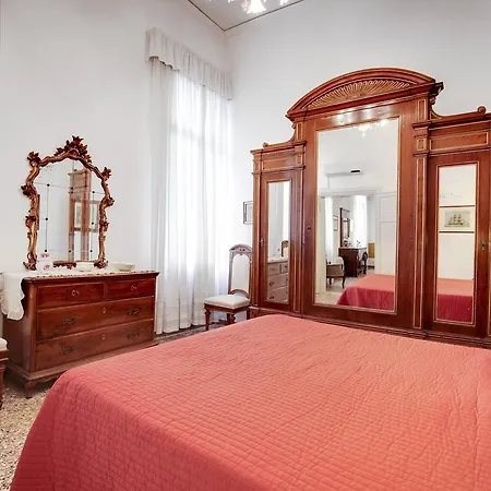Testa Apartment
