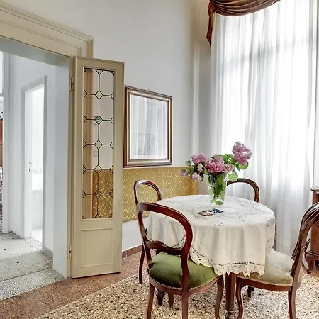Apartment Testa Venice
