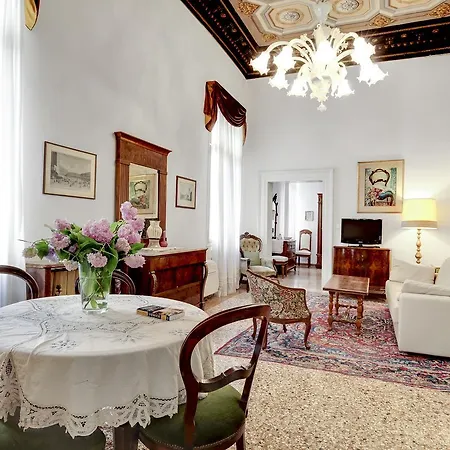 Testa Apartment *