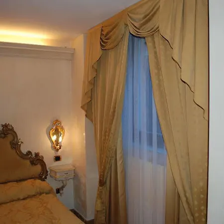 Vecellio 3*