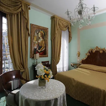 Hotel Marconi